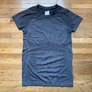 Athleta Momentum Seamless Tee XS Women's Gray